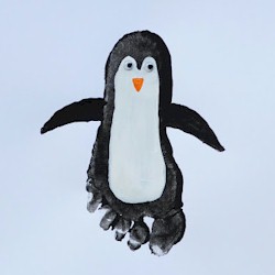 The perfect winter kid craft: a foot print penguin!
