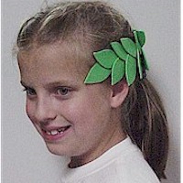 DIY Laurel Wreath Crown just in time for the Olympics.