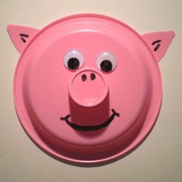 recycled plastic plate pig craft
