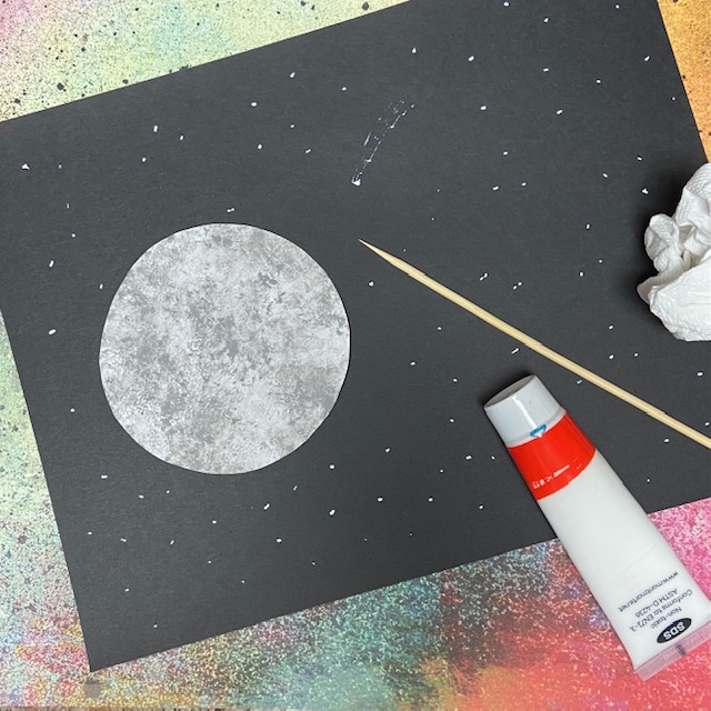 Painting a moon craft