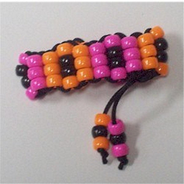 Flower seed bead bracelet - Basic daisy stitch thread pattern