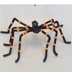 Halloween spider made from pony beads and pipe cleaners
