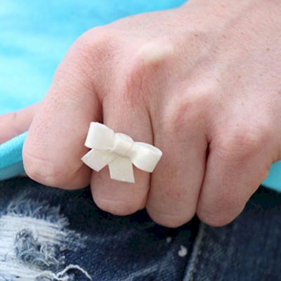 Cornstarch Bow Ring