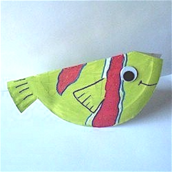 Easy Folded Paper Plate Fish for Kids to Make