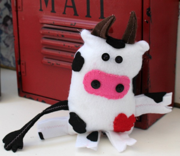 Cuddly Love Cow