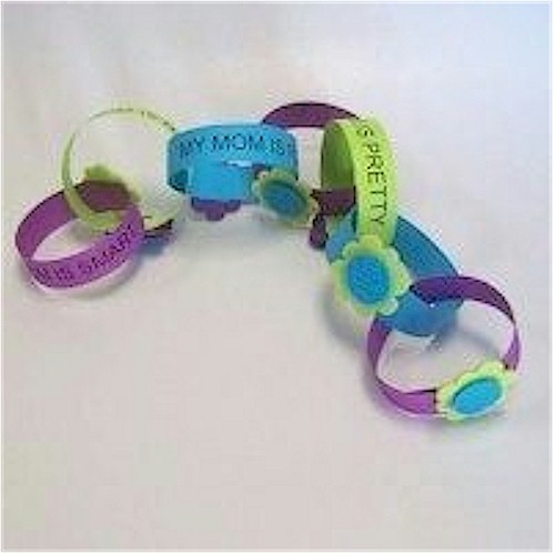 Paper Chain for Mother's Day that young children can make