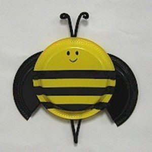 Easy bee craft for young children to make from a paper plate.
