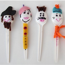Plastic Spoon Puppets