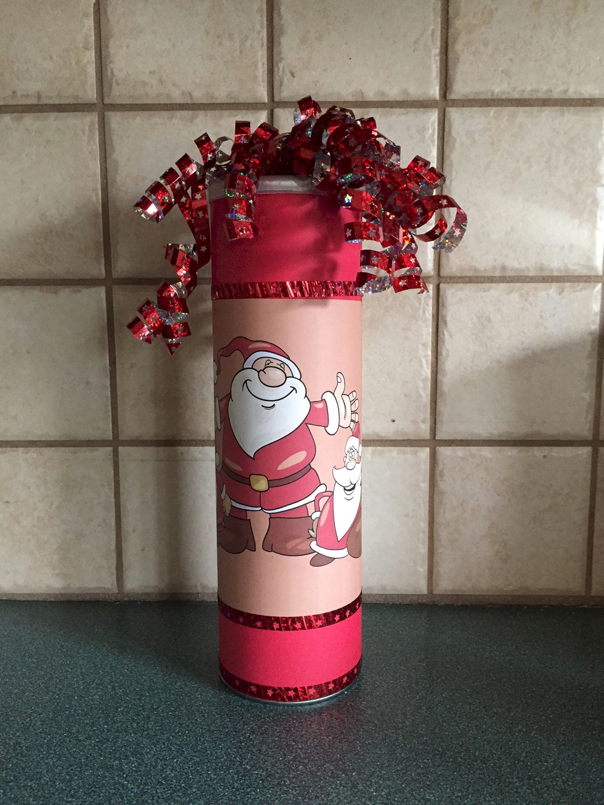 Recycled Pringles can with printable Santa design