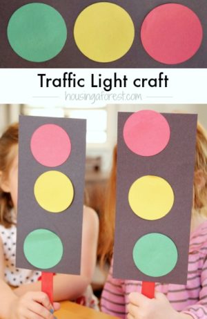 Easy traffic light craft for preschoolers